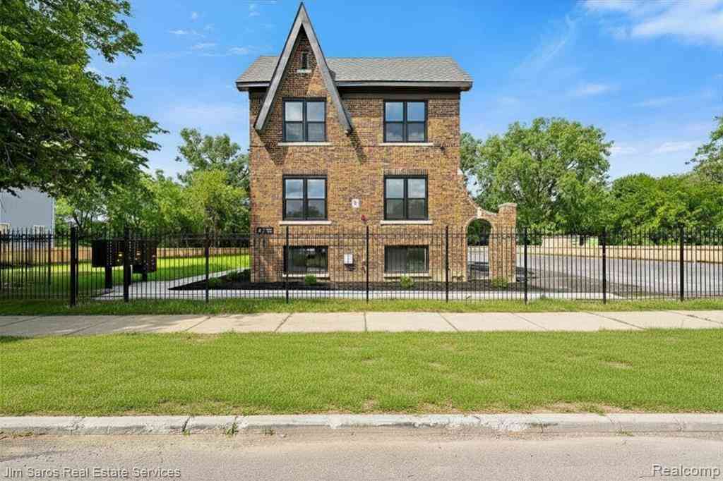 Homes For Rent - 4735 Rohns #1b Street <br/> Detroit, MI 48214