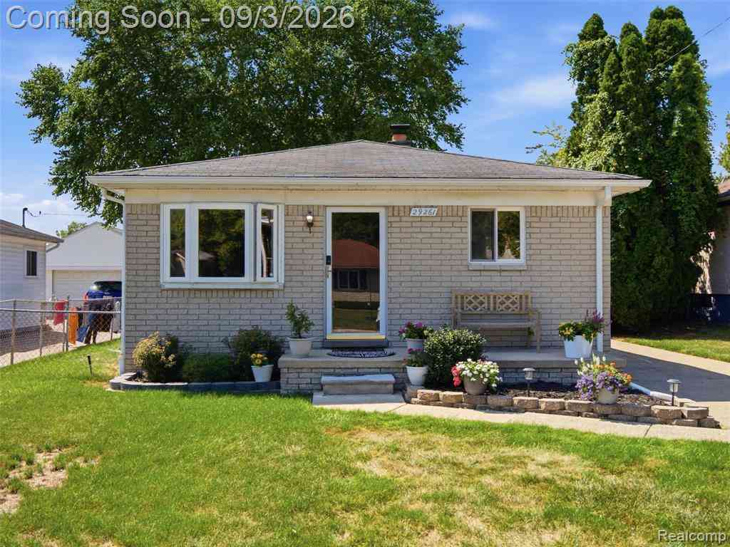 Homes For Sale - 29261 Mcdonald Street <br/> Roseville, MI 48066