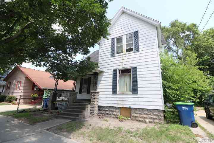 Homes For Sale - 1002 N Henry Street <br/> Bay County, Bay City, MI 48706