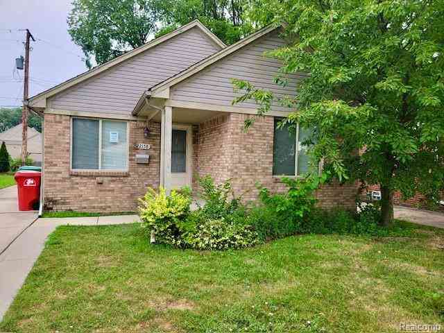 Homes For Sale - 22158 David Avenue <br/> Eastpointe, MI 48021