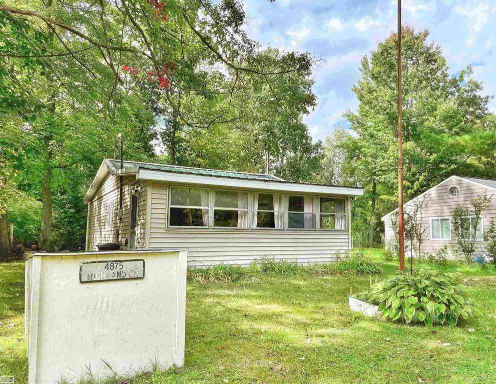 Homes For Sale - 4875 Highland Court <br/> Clare County, Harrison, MI 48625