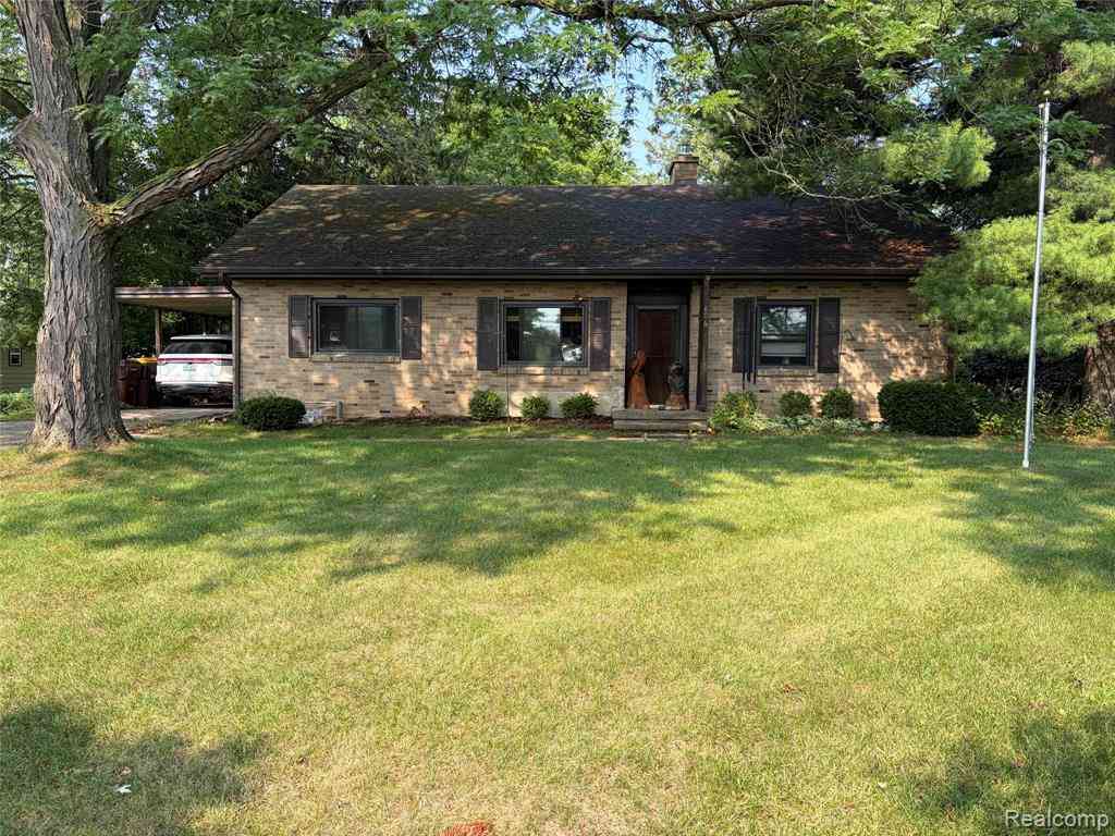 Homes For Sale - 806 S Oakland Street <br/> Clinton County, Saint Johns, MI 48879