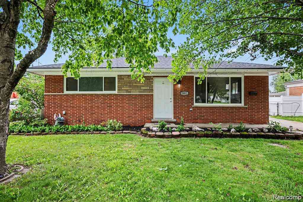 Homes For Sale - 35812 Little Mack Avenue <br/> Clinton Township, MI 48035