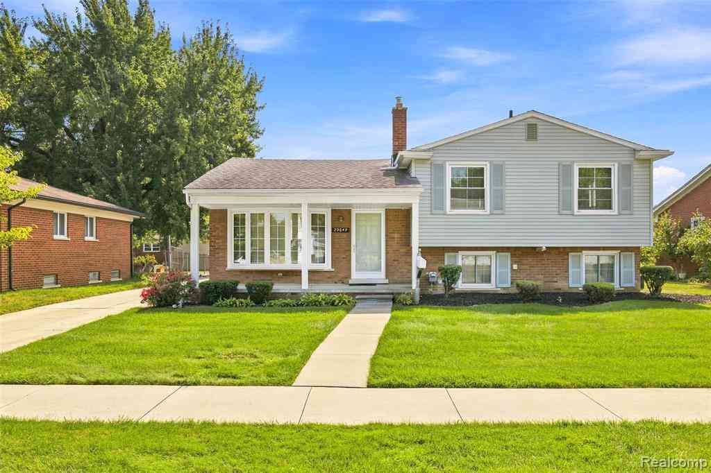 Homes For Sale - 29649 Linda Street <br/> Livonia, MI 48154