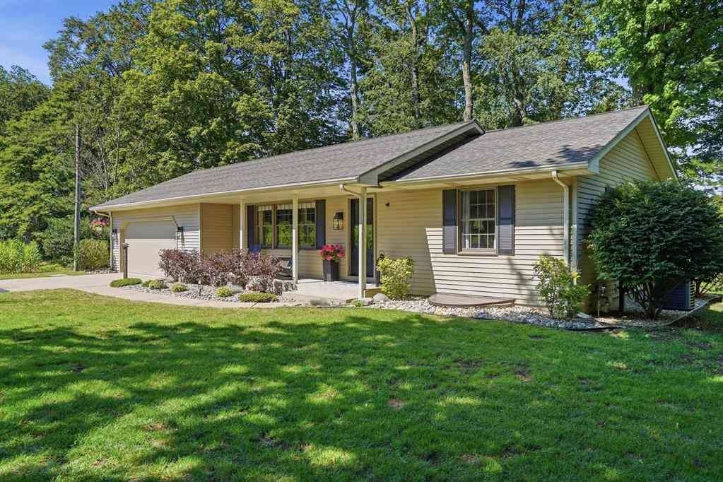 Homes For Rent - 70070 2nd Avenue <br/> South Haven, MI 49090