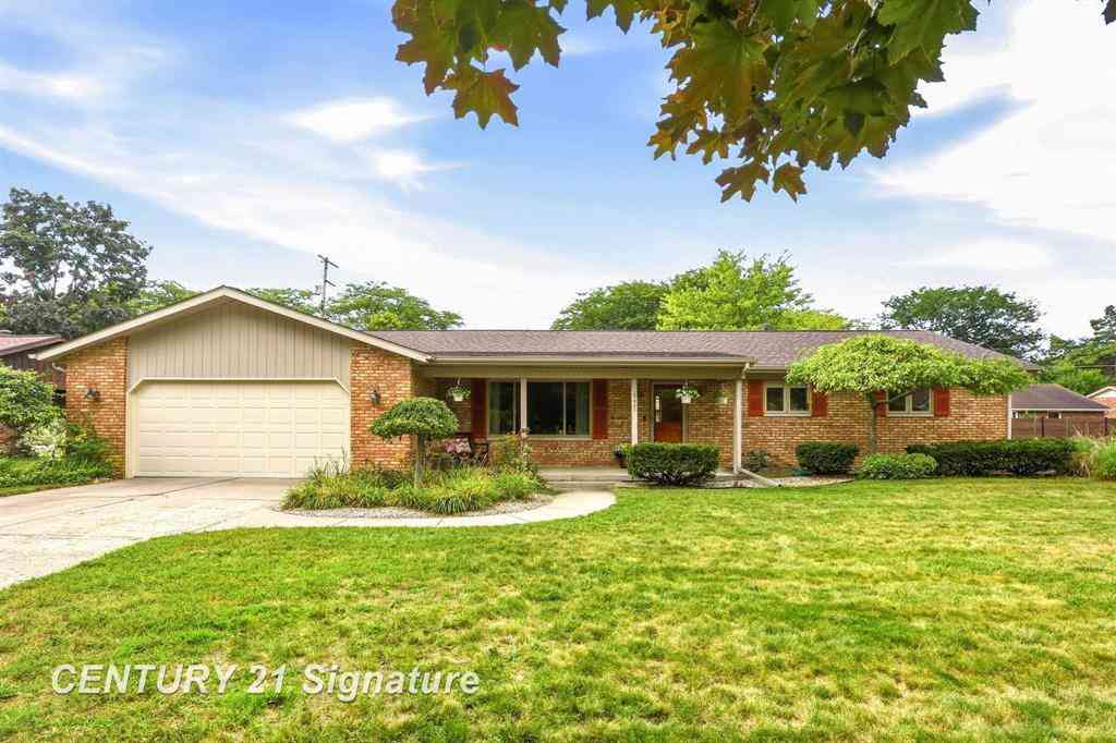 Homes For Sale - 4331 Hilray Drive <br/> Saginaw, MI 48638