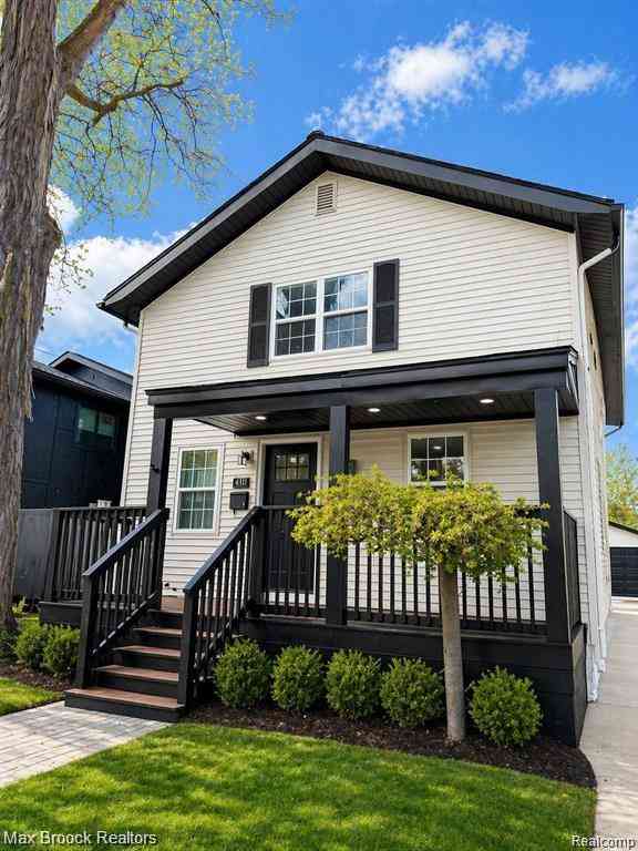 Homes For Sale - 631 Humphrey Avenue <br/> Oakland County, Birmingham, MI 48009