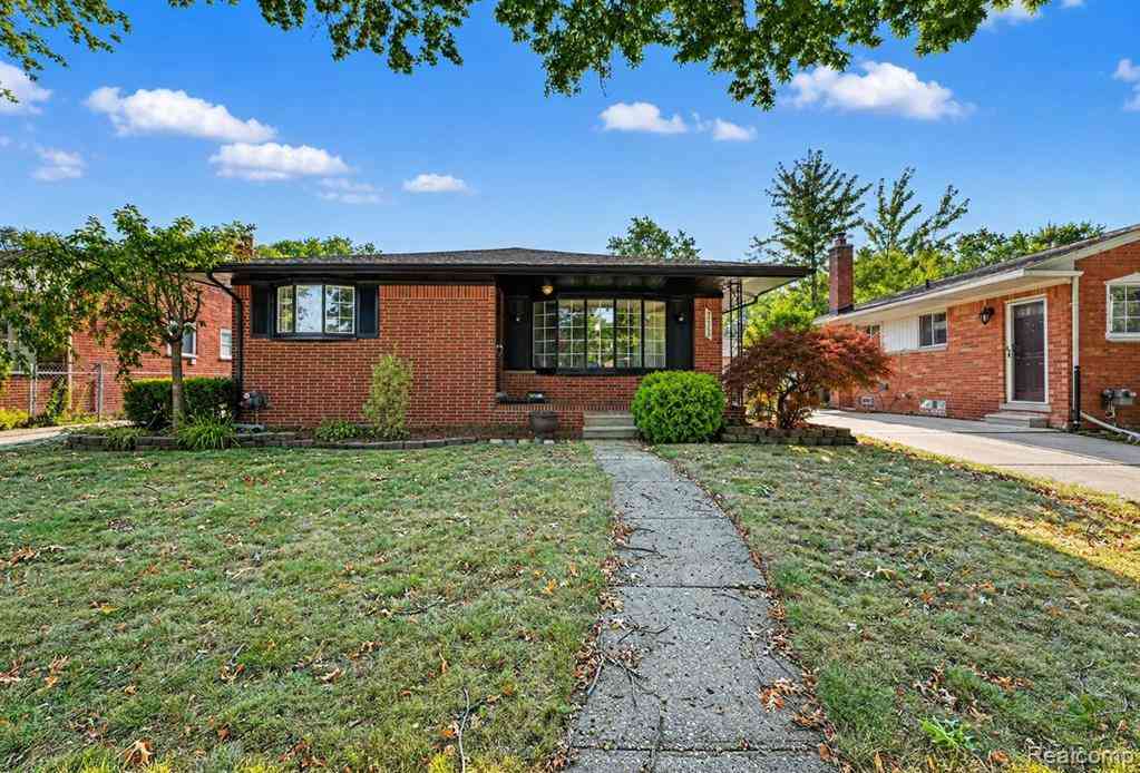 Homes For Sale - 24508 Ursuline Street <br/> Saint Clair Shores, MI 48080