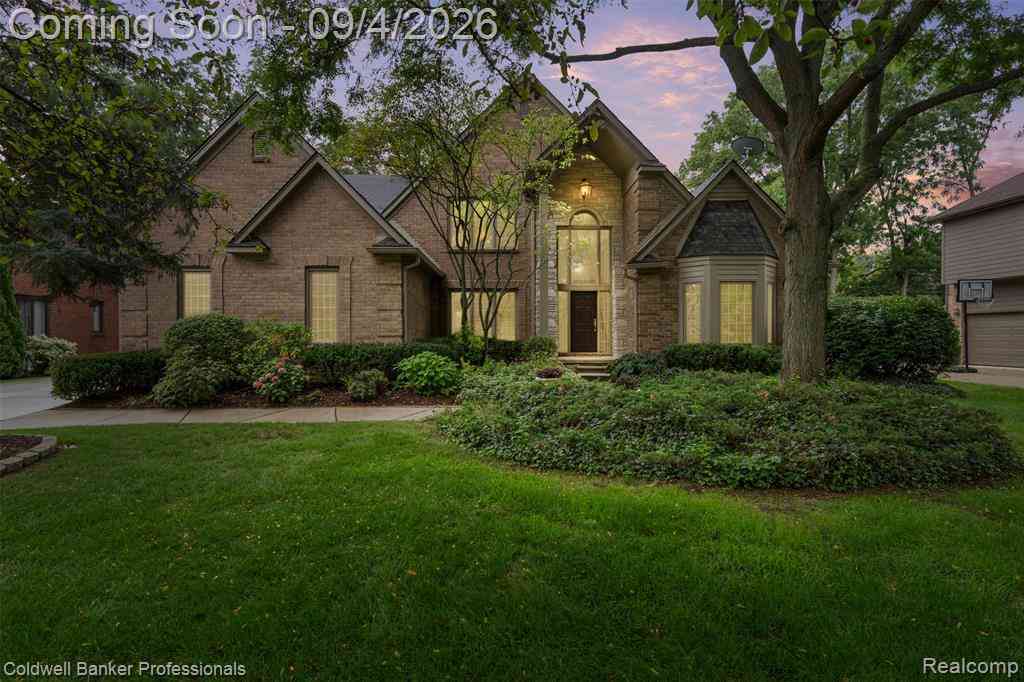 Homes For Sale - 3623 Cedar Shake Drive <br/> Oakland County, Rochester, MI 48309