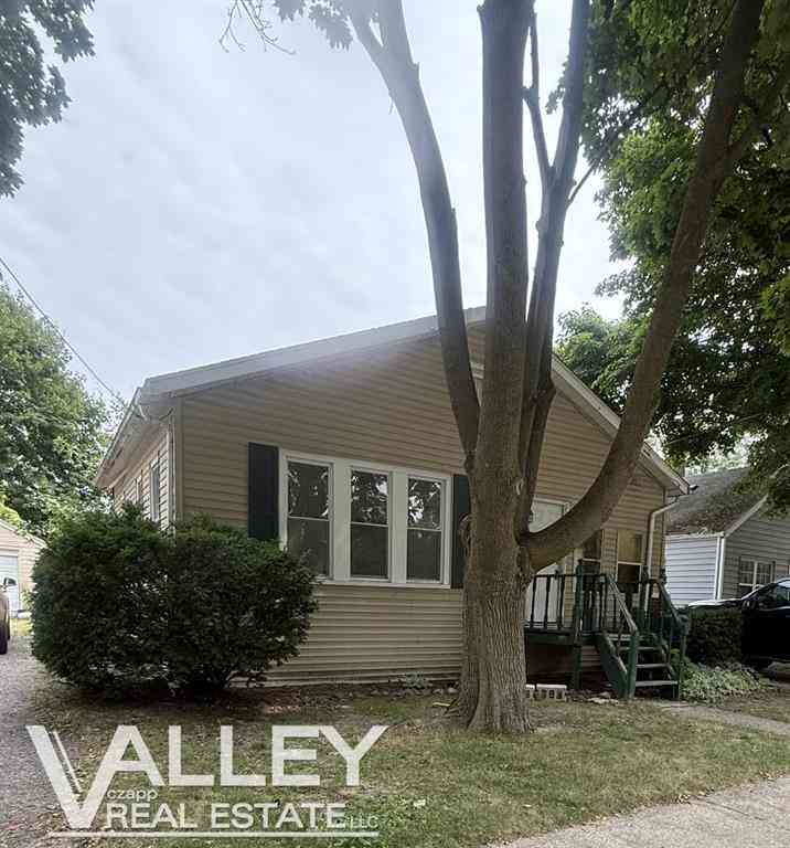 Homes For Sale - 3326 Court Street <br/> Saginaw County, Saginaw, MI 48602