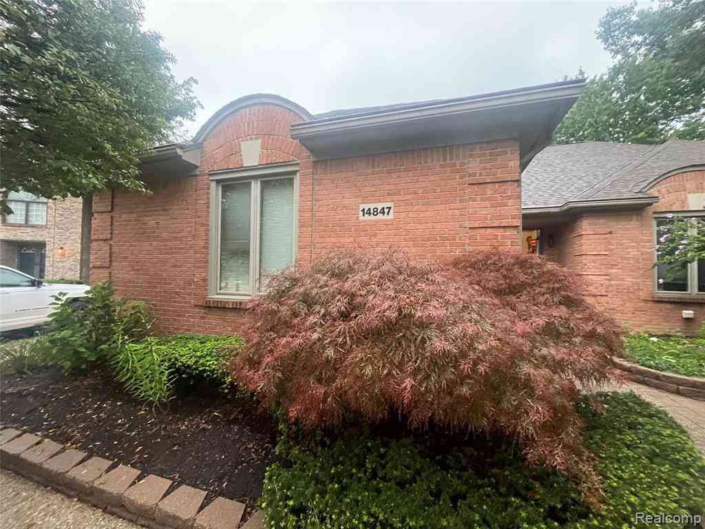 Homes For Sale - 14847 Kelly Court <br/> Shelby Twp, MI 48315