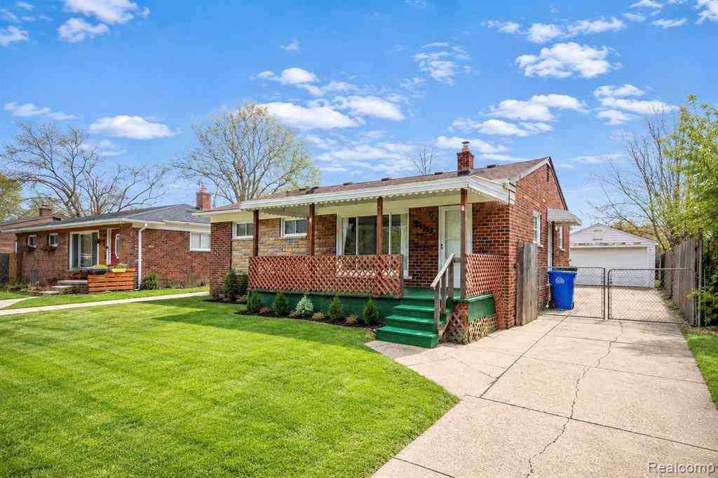 Homes For Sale - 22111 Logue Avenue <br/> Warren, MI 48091