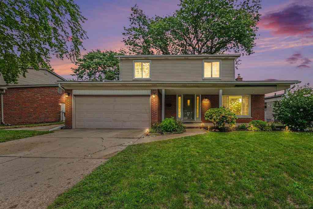Homes For Sale - 40456 Meade Pointe Drive <br/> Sterling Heights, MI 48313