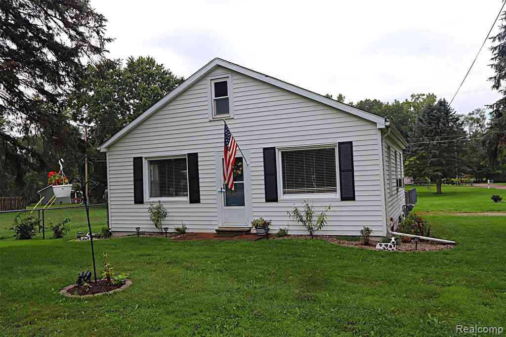 Homes For Sale - 5018 E Grand River Road <br/> Webberville, MI 48892