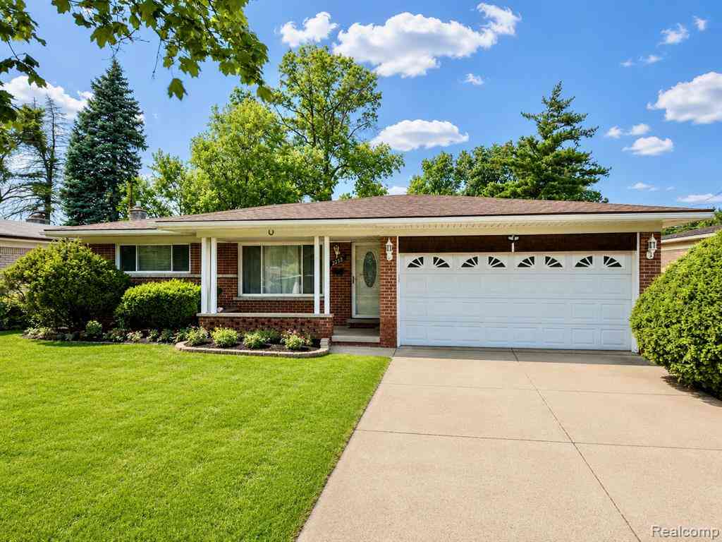 Homes For Sale - 2253 Bernice Avenue <br/> Warren, MI 48091