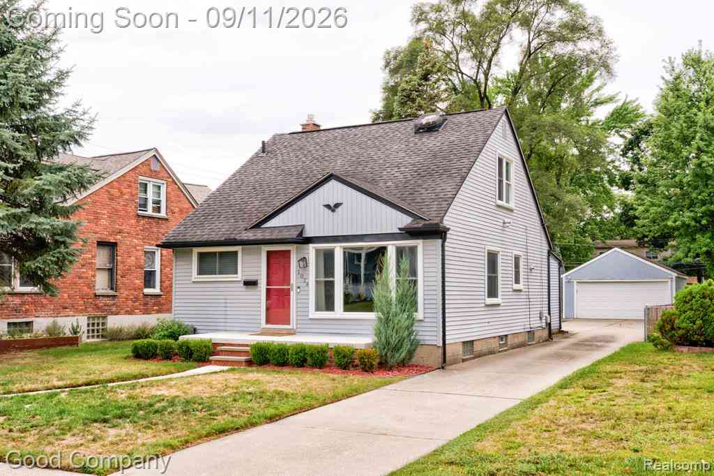 Homes For Sale - 1024 Wyandotte Avenue <br/> Oakland County, Royal Oak, MI 48067