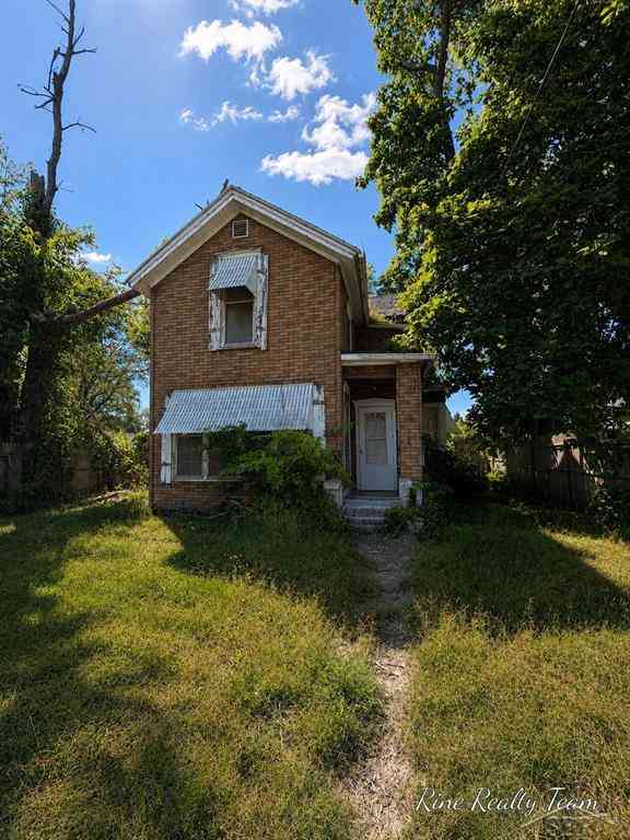 Homes For Sale - 456 Broadway Avenue <br/> Berrien County, Benton Harbor, MI 49022