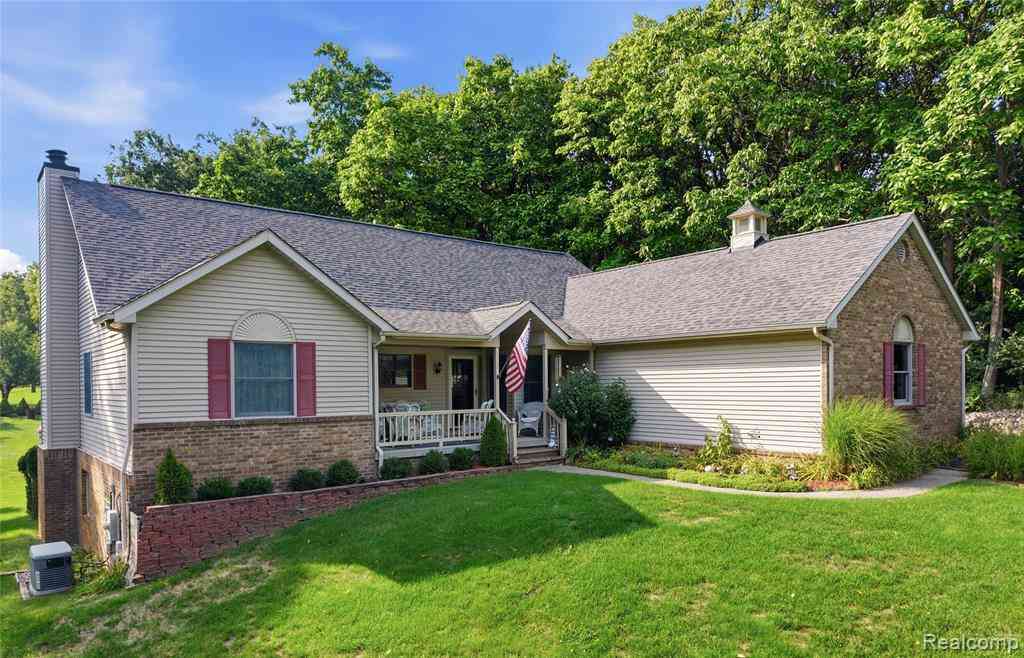 Homes For Sale - 11325 Hartland Road <br/> Fenton, MI 48430