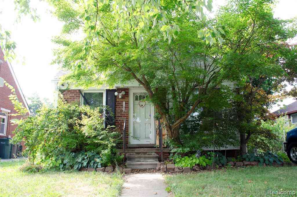 Homes For Sale - 1833 Mayburn Street <br/> Dearborn, MI 48128