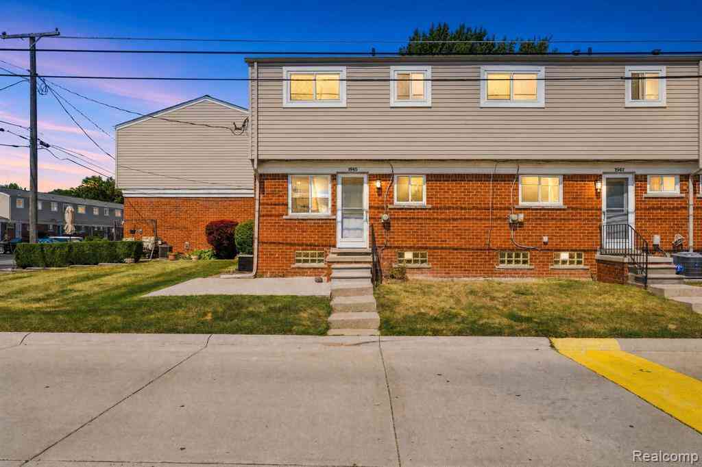 Condo For Sale - 19343 S Highlite Drive  <br/> Macomb County, Clinton Twp, MI 48035