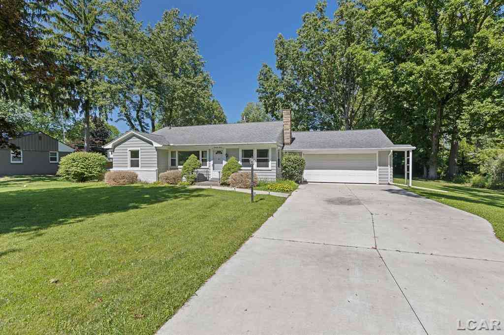 Homes For Sale - 1330 W Westwood Drive <br/> Lenawee County, Adrian, MI 49221