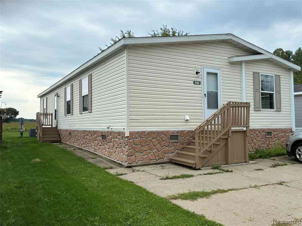 Homes For Sale - 540 E Pond View  <br/> Shiawassee County, Morrice, MI 48857