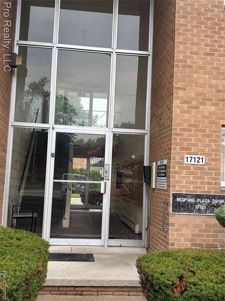 Condo For Sale - 17121 Redford Street  #213<br/> Detroit, MI 48219