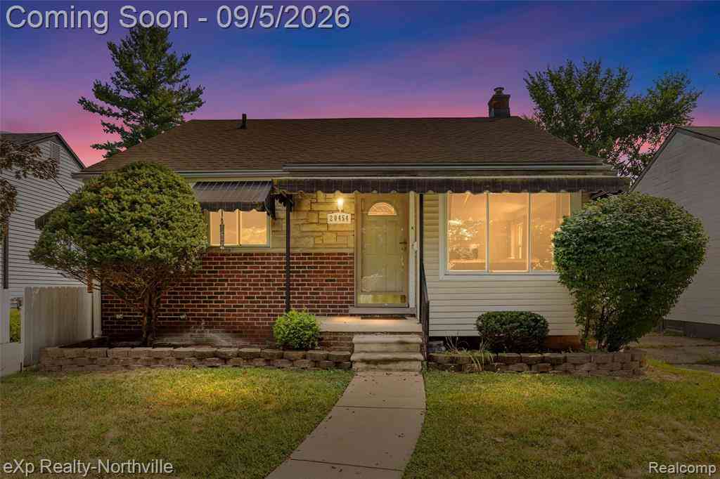 Homes For Sale - 20454 Denby  <br/> Redford, MI 48240