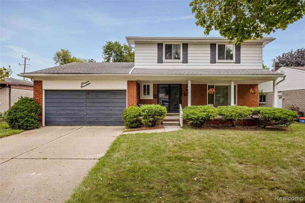 Homes For Sale - 1119 Winthrop Drive <br/> Troy, MI 48083
