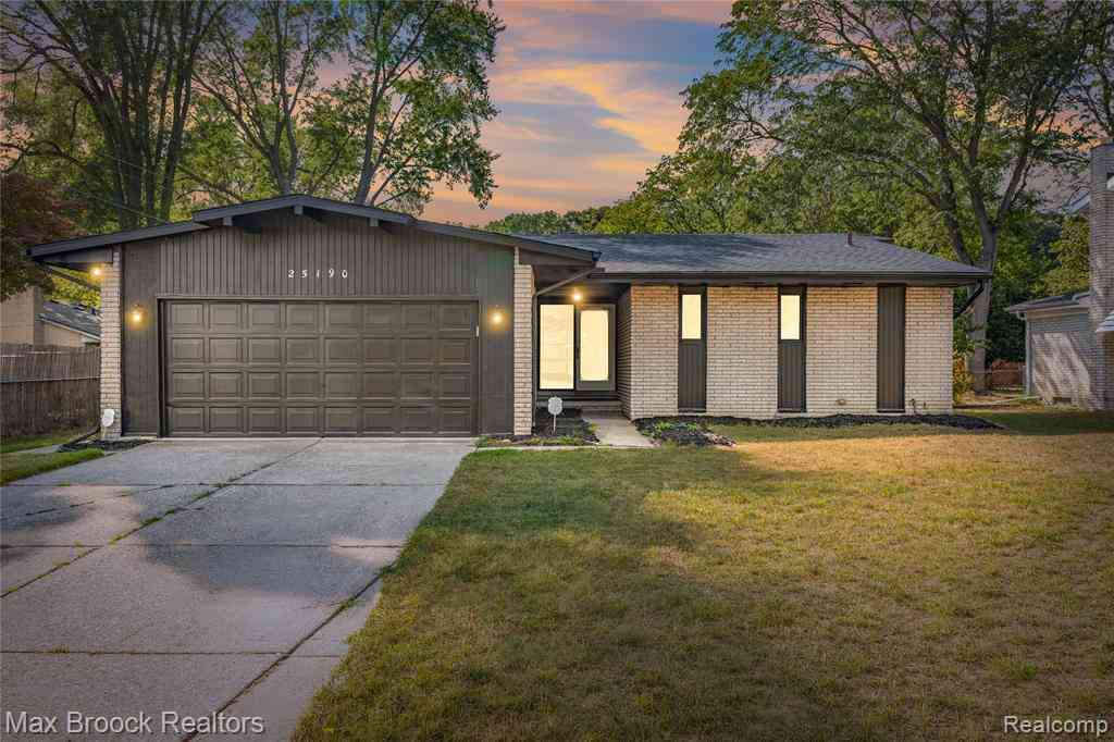 Homes For Sale - 25190 Thorndyke Street <br/> Southfield, MI 48033