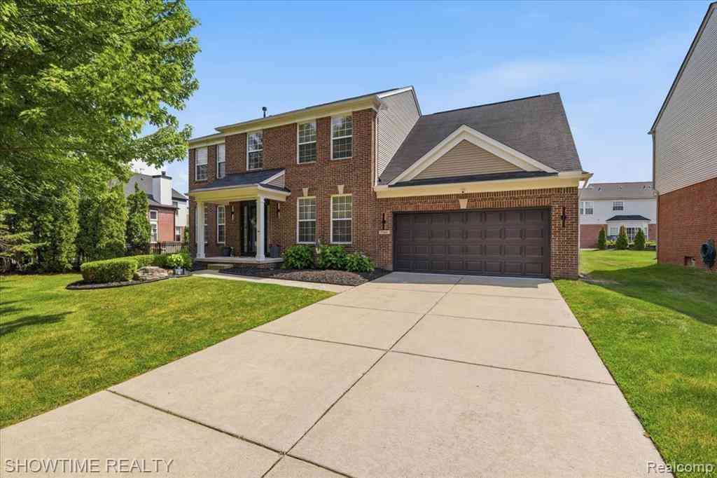 Homes For Sale - 7386 Tottenham  <br/> Macomb County, Utica, MI 48317