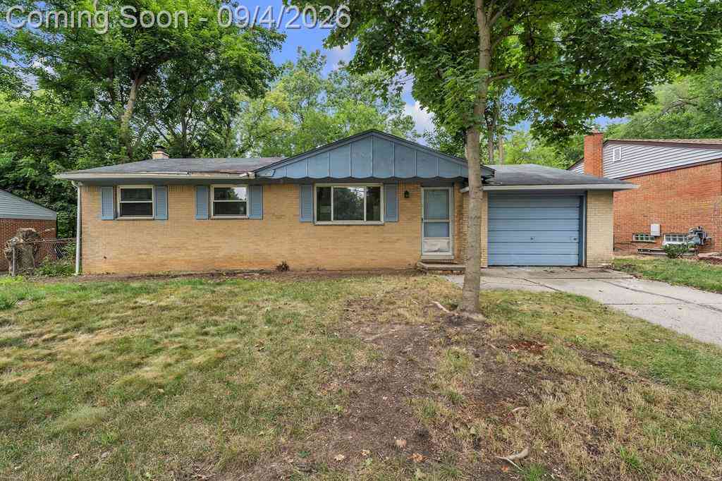 Homes For Sale - 2267 Pontiac Trail <br/> Ann Arbor, MI 48105