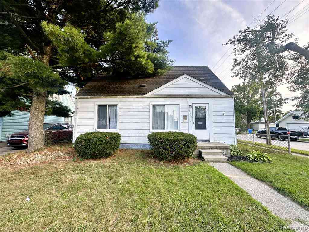 Homes For Rent - 25115 Andover Drive <br/> Dearborn Heights, MI 48125