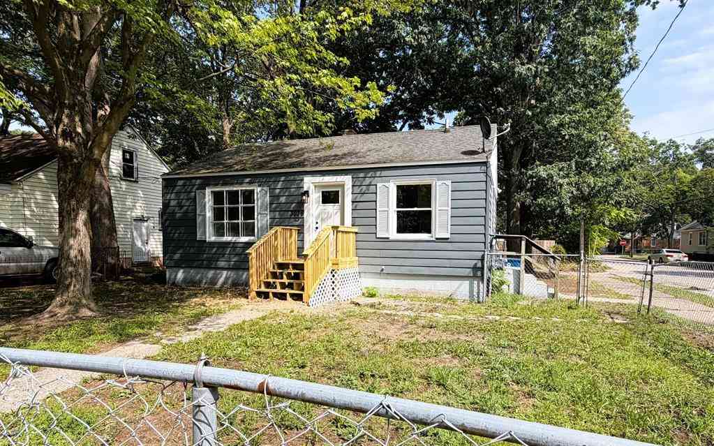 Homes For Sale - 3036 7th Street <br/> Muskegon Heights, MI 49444