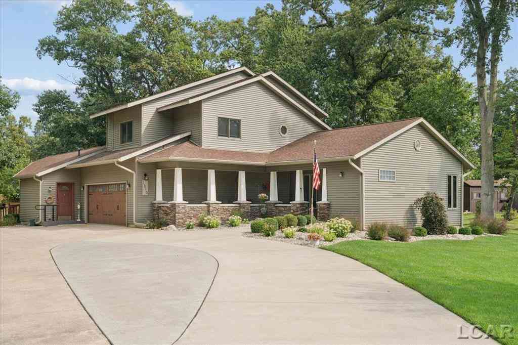 Homes For Sale - 1310 W Maple Avenue <br/> Lenawee County, Adrian, MI 49221