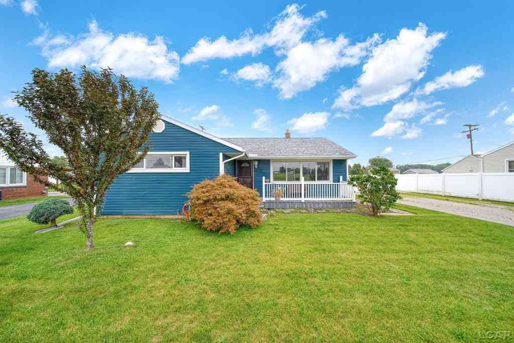 Homes For Sale - 2975 Airport Road <br/> Lenawee County, Adrian, MI 49221