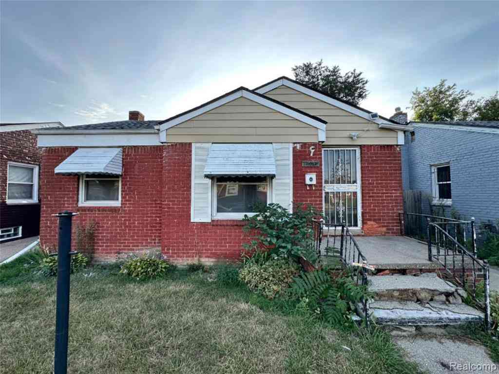 Homes For Sale - 17210 Hoover Street <br/> Detroit, MI 48205