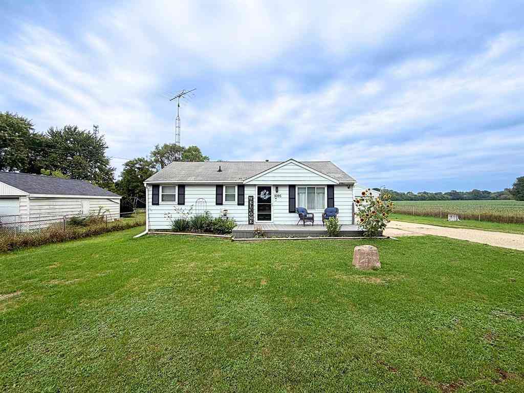 Homes For Sale - 5095 Rose Lane <br/> Flint, MI 48506
