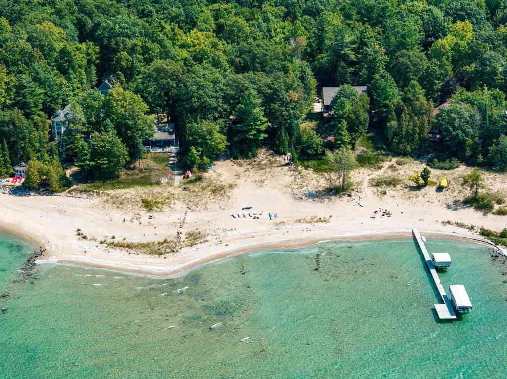 Homes For Sale - 2565 Shore Wood Drive <br/> Traverse City, MI 49686