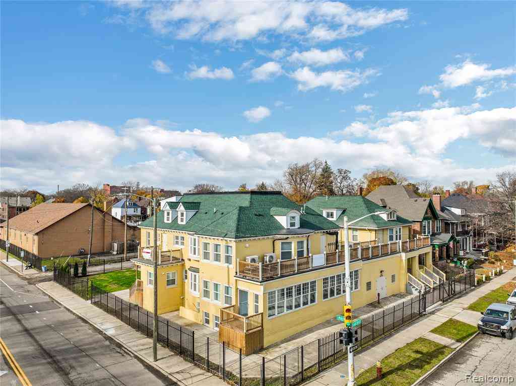 Condo For Rent - 799 East Grand Boulevard   #9<br/> Detroit, MI 48207