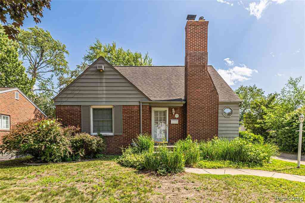 Homes For Sale - 2204 Kalama Avenue <br/> Royal Oak, MI 48067
