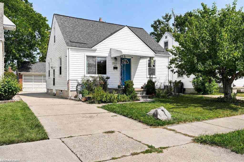 Homes For Sale - 19613 Rosedale Street <br/> Saint Clair Shores, MI 48080