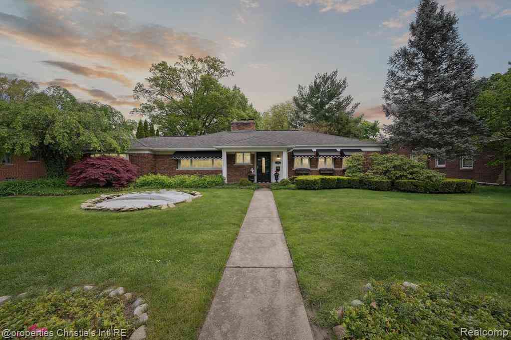 Homes For Sale - 511 S Gulley Road <br/> Dearborn, MI 48124