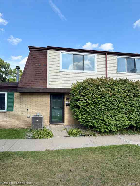 Condo For Sale - 854 N Main Street <br/> Milford, MI 48381