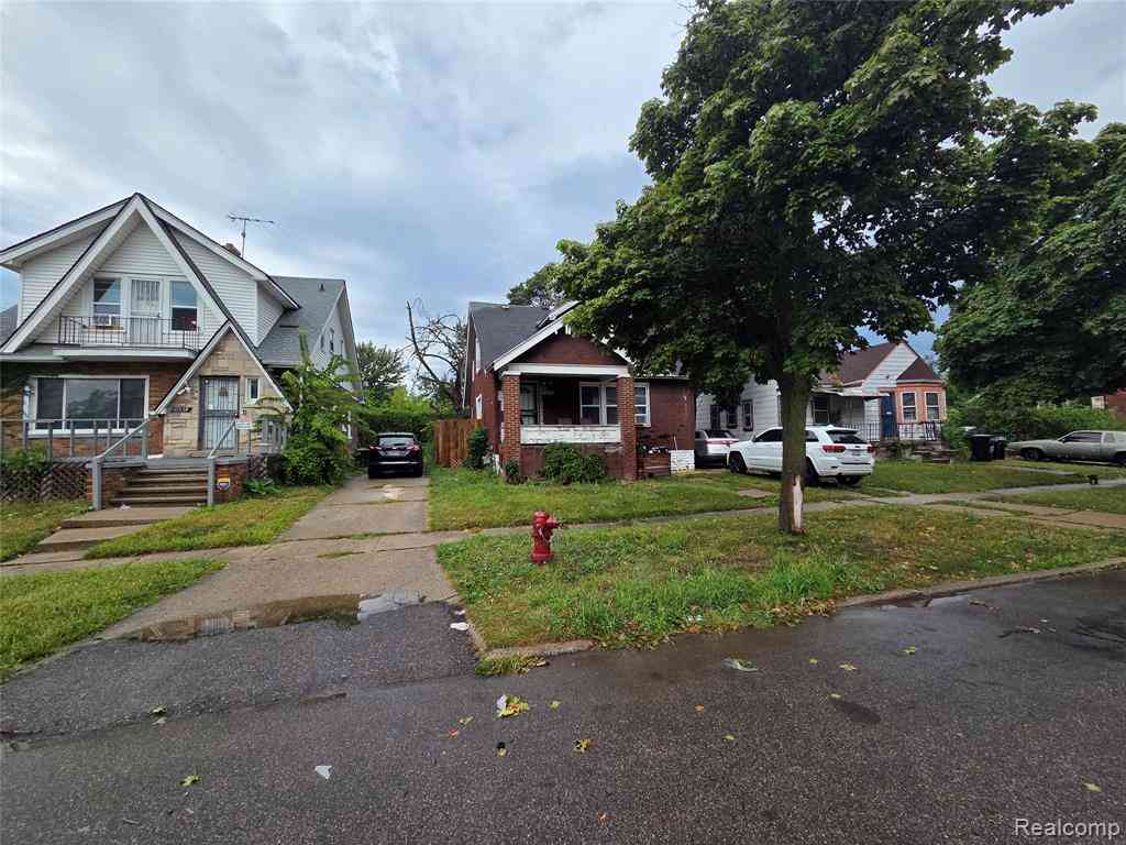 Homes For Sale - 10360 Crocuslawn Street <br/> Detroit, MI 48204