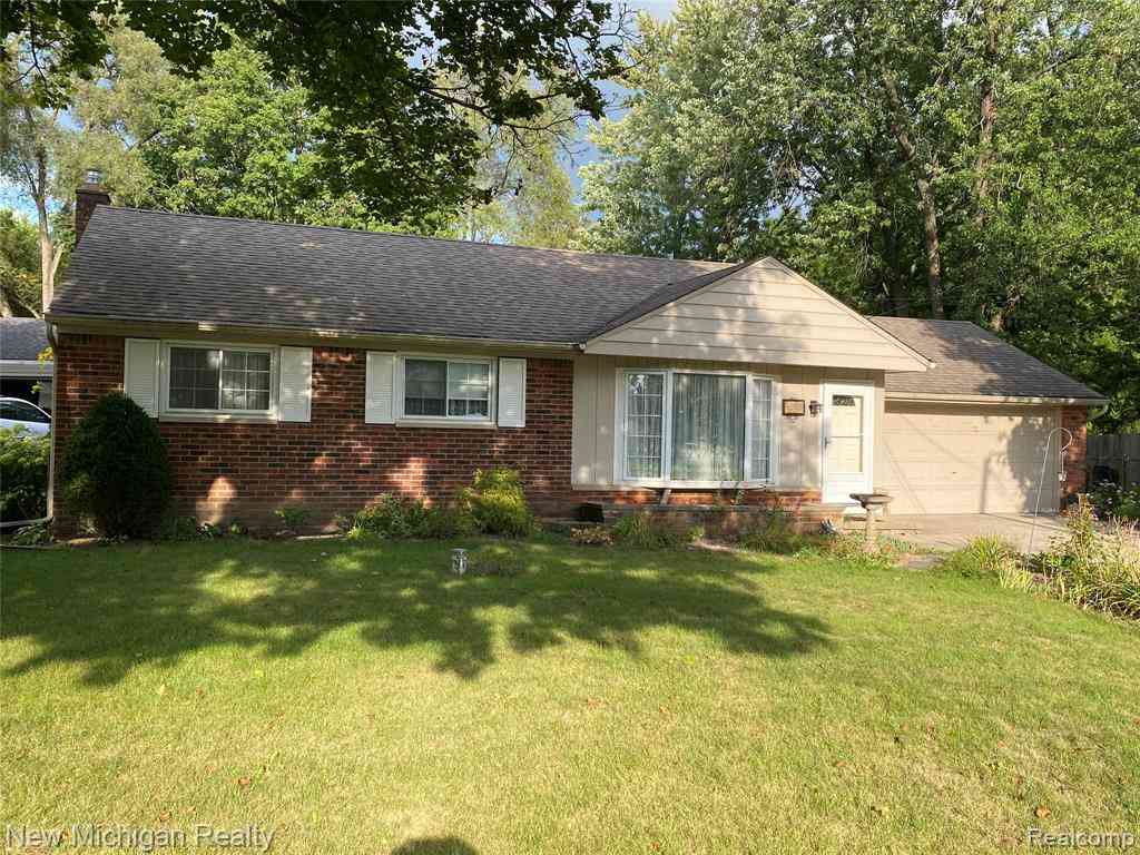 Homes For Sale - 2032 Kingswood Drive <br/> Flint, MI 48507