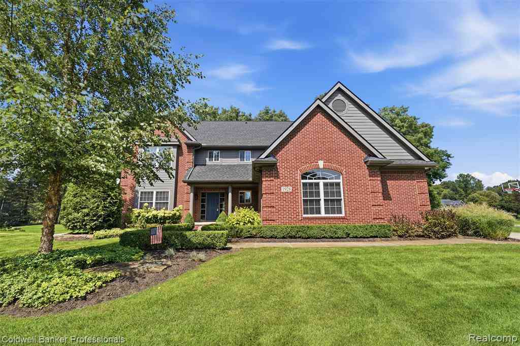 Homes For Sale - 1928 Tranquil Court <br/> Oakland County, Commerce Twp, MI 48390