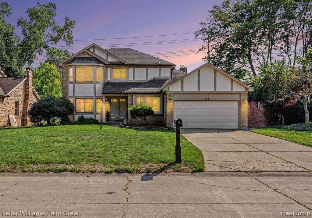 Homes For Sale - 627 Parkland Drive <br/> Oakland County, Rochester, MI 48307