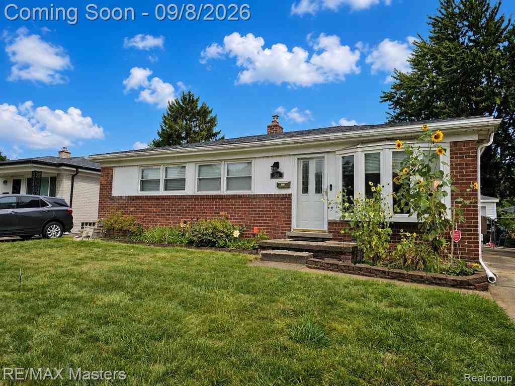 Homes For Sale - 1566 Leslie Street <br/> Westland, MI 48186