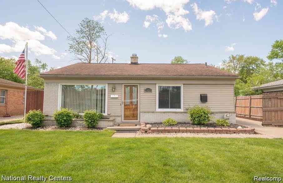 Homes For Rent - 28111 Brentwood Street <br/> Southfield, MI 48076